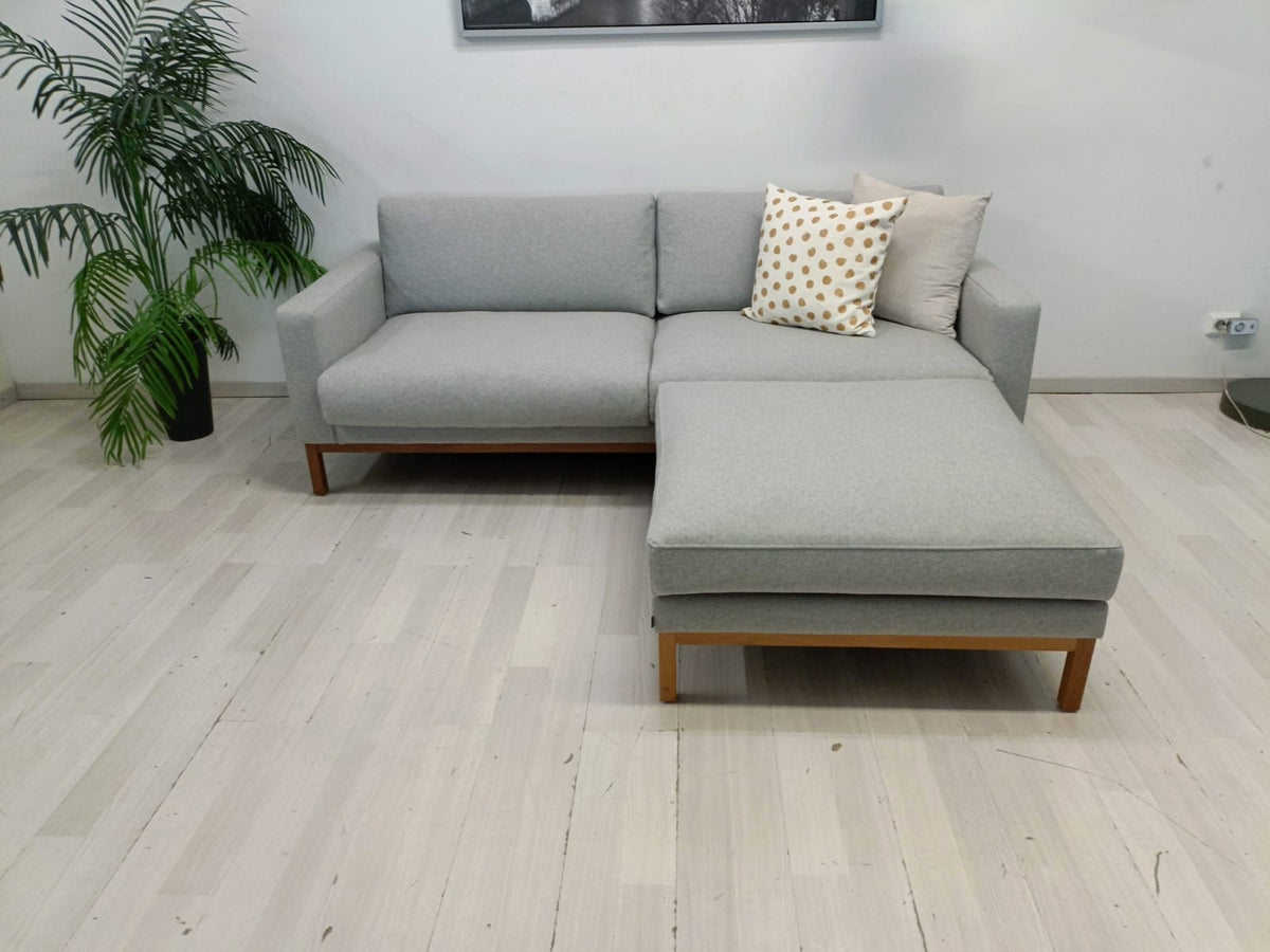 Omtrukket Bolia North 3 seter med Puff | inkludert frakt*