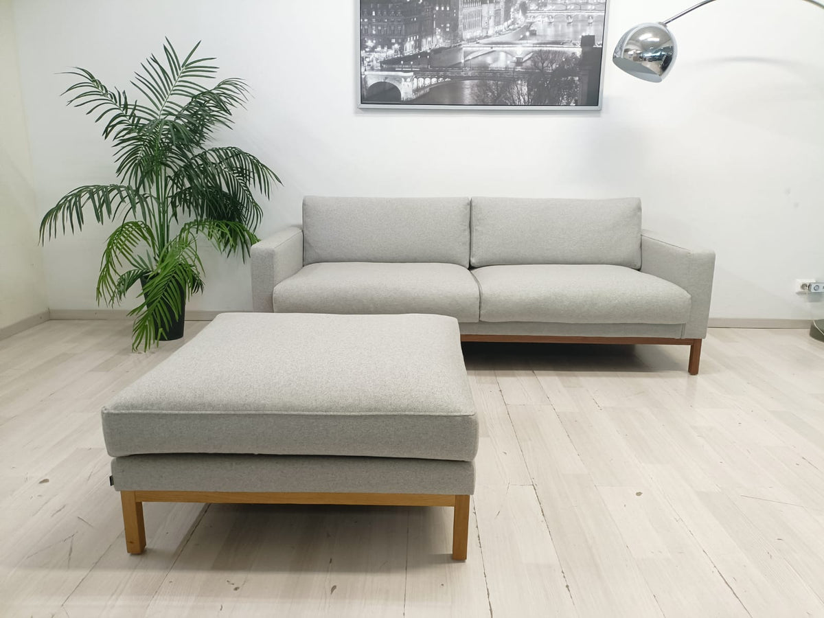 Omtrukket Bolia North 3 seter med Puff | inkludert frakt*