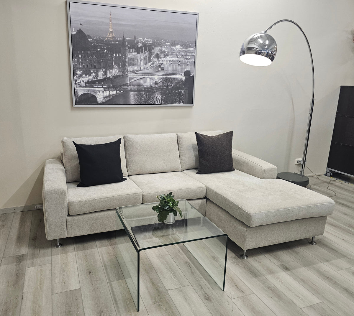Kompakt Milano 225 cm bredde med sjeselong | inkludert frakt*
