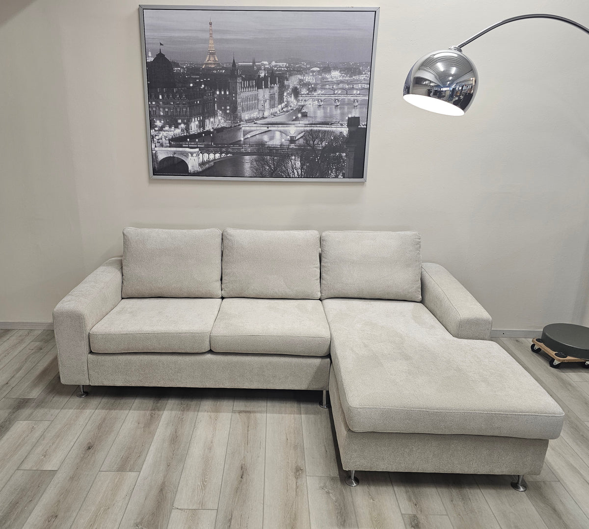 Kompakt Milano 225 cm bredde med sjeselong | inkludert frakt*